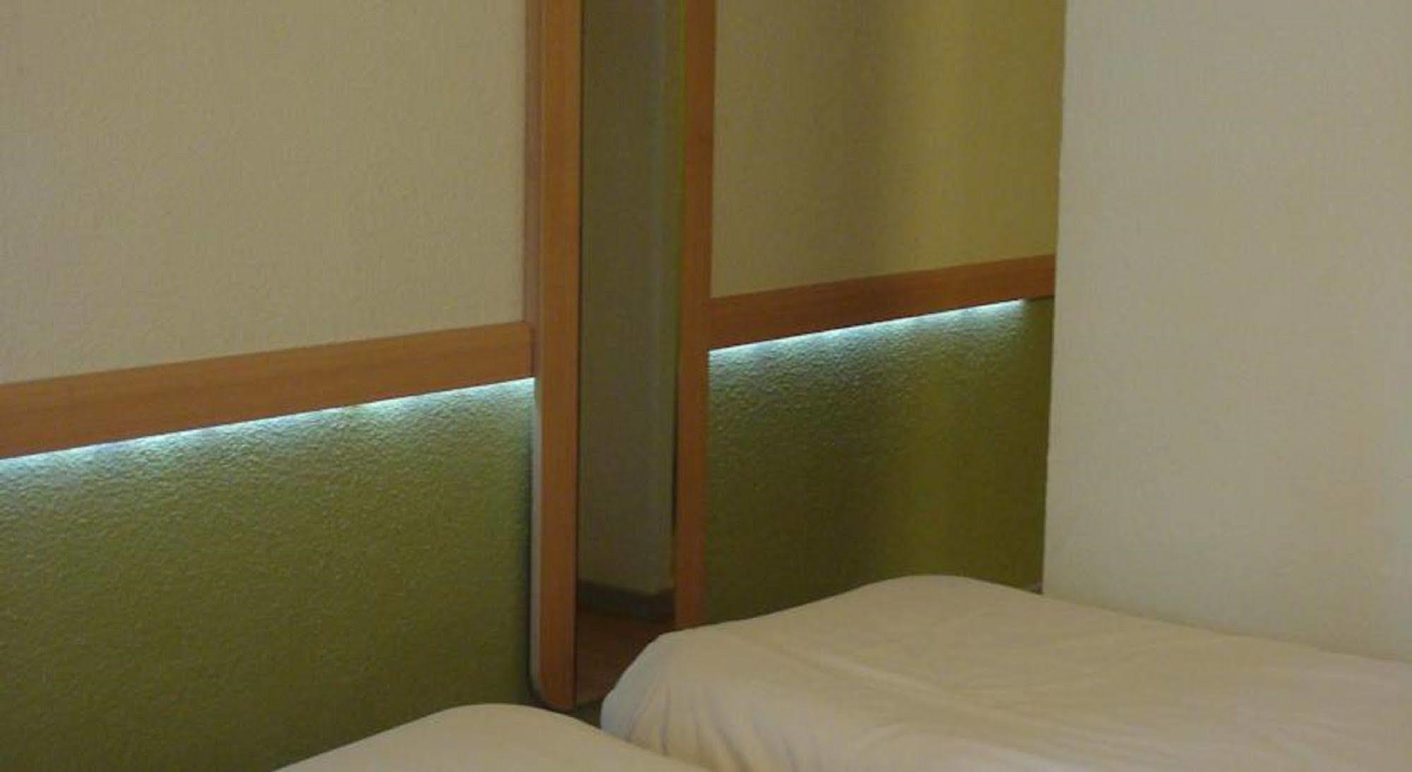 Ibis Budget - Porte De בנולט מראה חיצוני תמונה